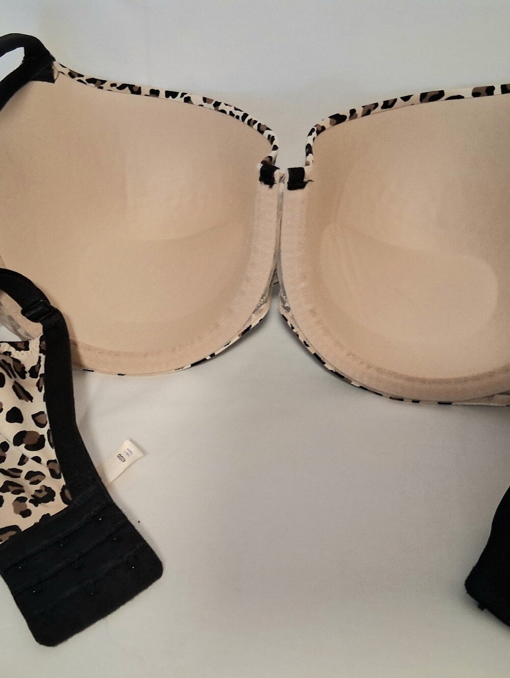 Cacique Leopard Print Padded Bra with Black Straps, 40DD - Picture 2 of 3